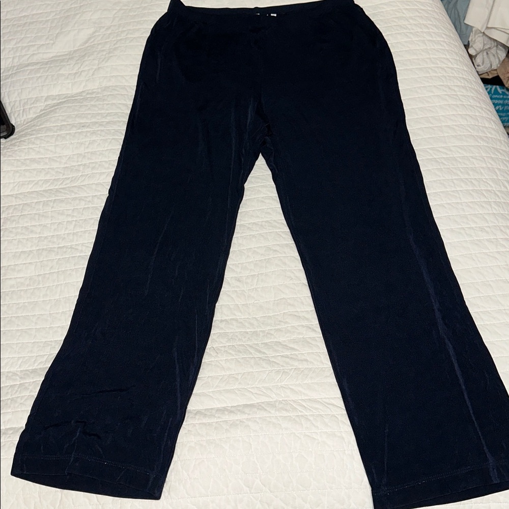Chico's blue  Travelers No Tummy Pant 2  (large) preowned 28" inseam